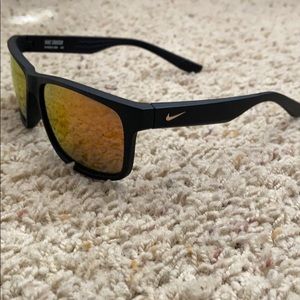 Nike cruiser men’s sunglasses